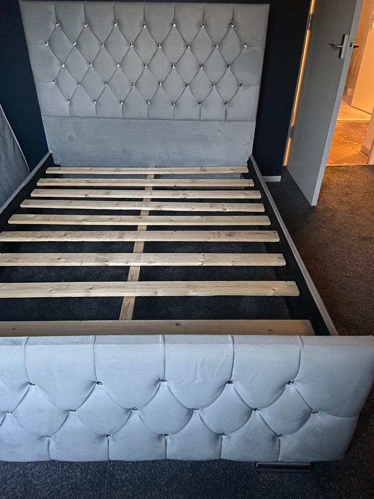 Double bed base