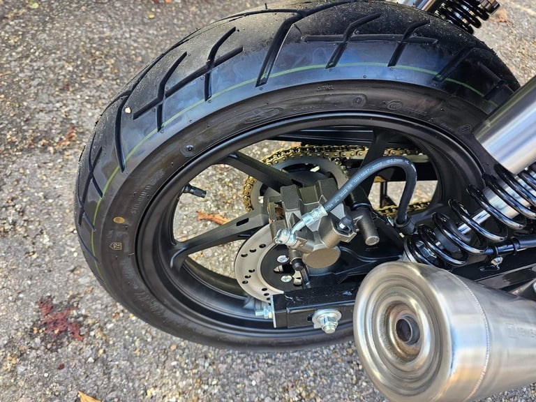 AJS BILSTON 125  2025 Petrol Manual in Red