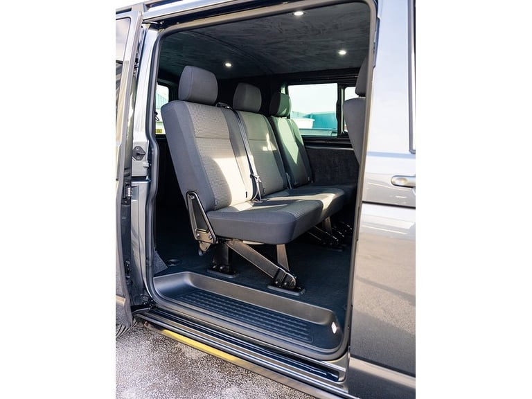 2024 Volkswagen Transporter 2.0 TDI 150 Highline Kombi Van DSG WINDOW VAN DIESEL Automatic