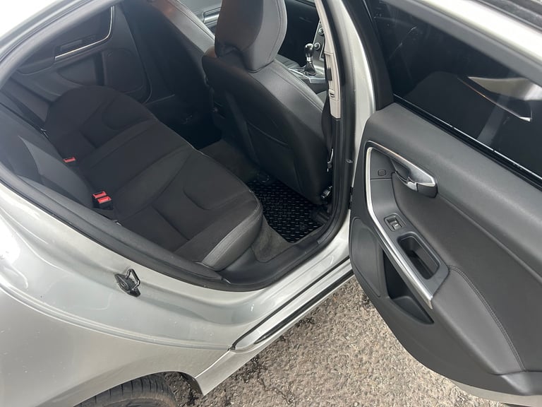 Volvo, S60, Saloon, 2010, Manual, 1984 (cc), 4 doors