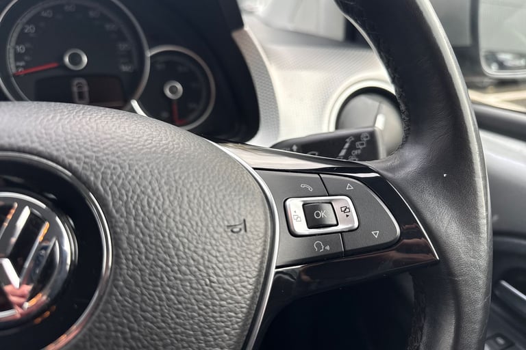 2019 Volkswagen up! 1.0 High up! Euro 6 (s/s) 5dr Hatchback PETROL Manual