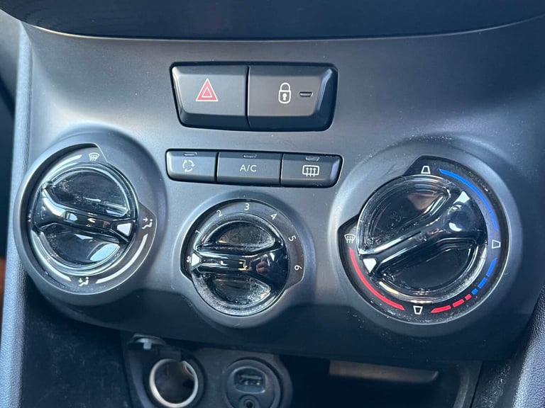 2017 Peugeot 208 1.2 PureTech Allure Premium Hatchback 5dr Petrol Manual Euro 6 (s/s) (82 ps Hatc...