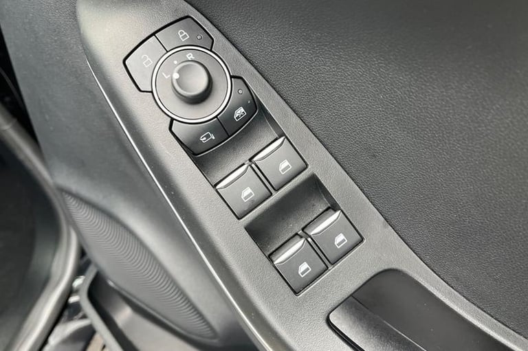 2022 Ford Puma 1.0 EcoBoost Hybrid mHEV ST-Line 5dr DCT HATCHBACK PETROL Semi Automatic