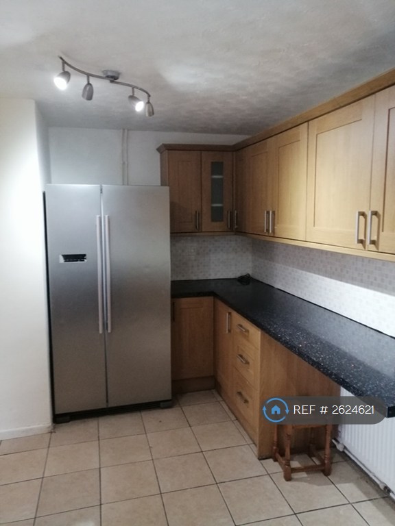 4 bedroom house in Basingstoke, Basingstoke, RG22 (4 bed) (#2624621)