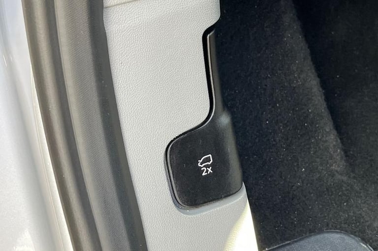 2025 Ford Transit Custom 320 Limited AUTO L2 LWB PHEV Double Cab In Van Petrol FWD 2.5 232ps, HEA...