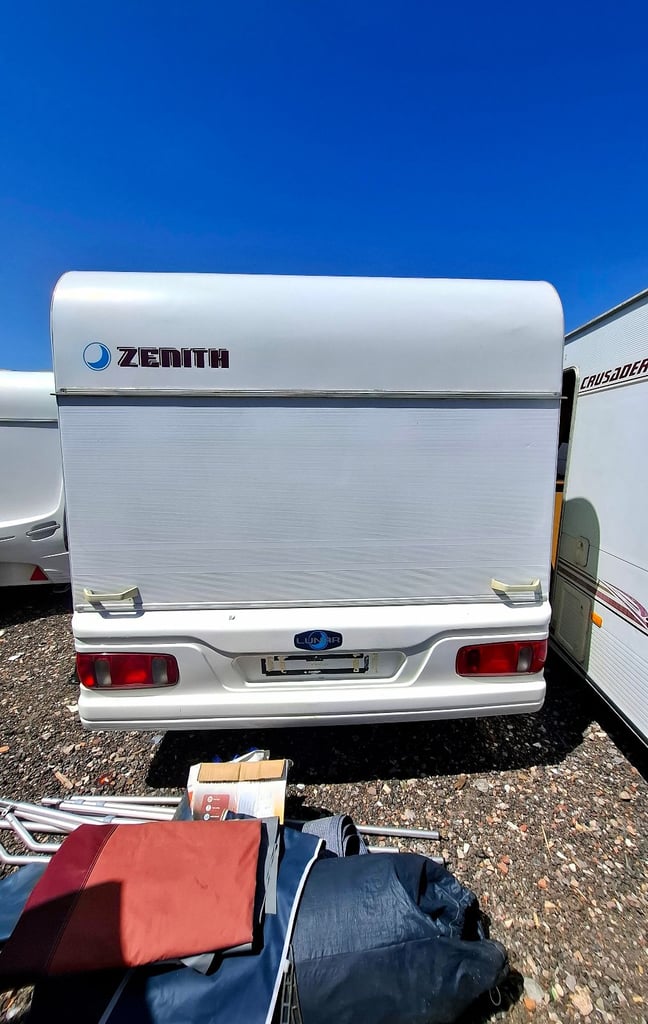 Lighweight 4 berth Lunar Zenith caravan 2004 year 