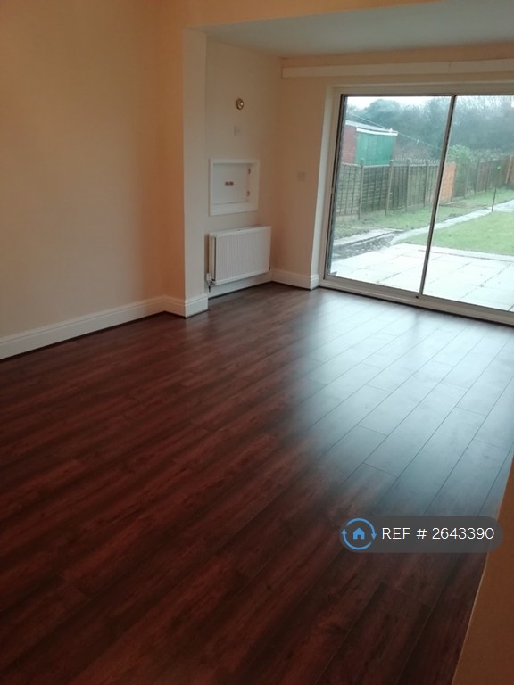4 bedroom house in Lower City Road, Tividale, Oldbury, B69 (4 bed) (#2643390)