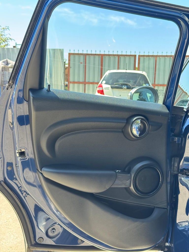 2014 MINI Cooper 1.5 AUTO 5DR Hatchback Petrol Automatic