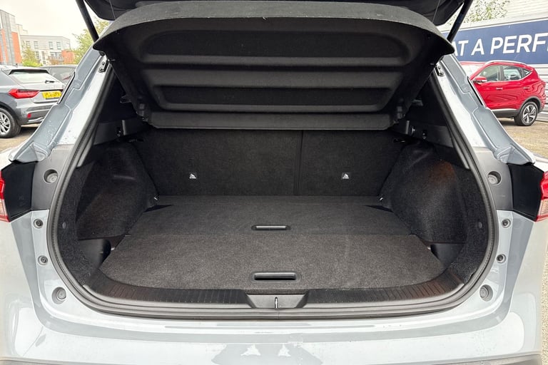 2022 Nissan Qashqai 1.3 DIG-T MHEV N-Connecta XTRON Euro 6 (s/s) 5dr SUV PETROL Automatic