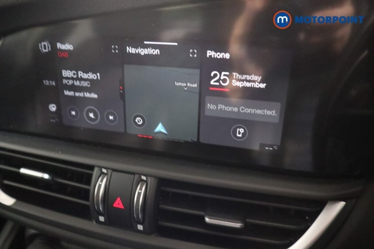 2022 Alfa Romeo Giulia 2.0 TB 280 Veloce [Performance brake] 4dr Auto Saloon Petrol Automatic