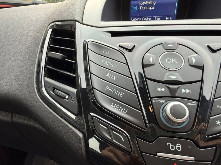 2015 Ford Fiesta 1.25 Zetec Euro 6 5dr HATCHBACK Petrol Manual