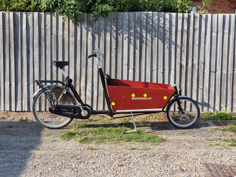 Bakfiets long cargo bike