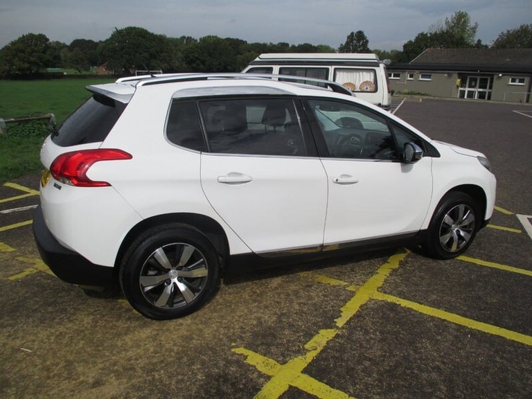 Peugeot 2008 BLUE HDI ALLURE
