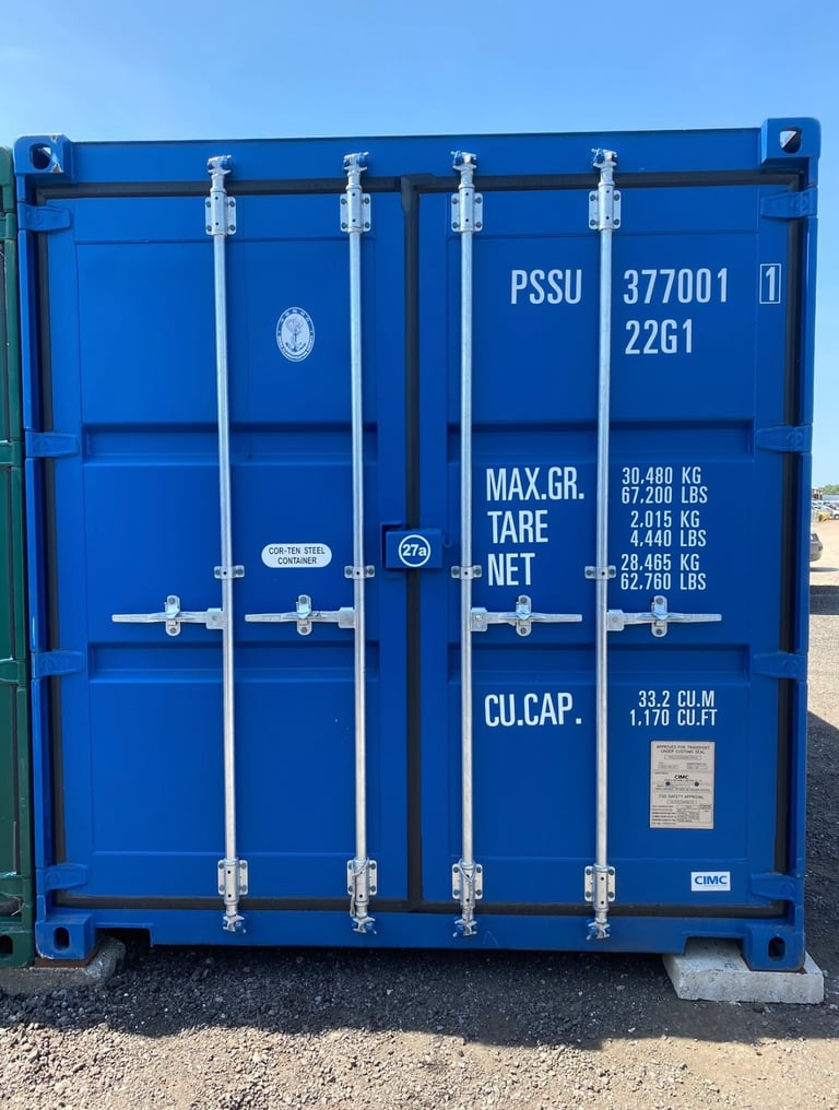 Secure 20ft storage containers to rent 