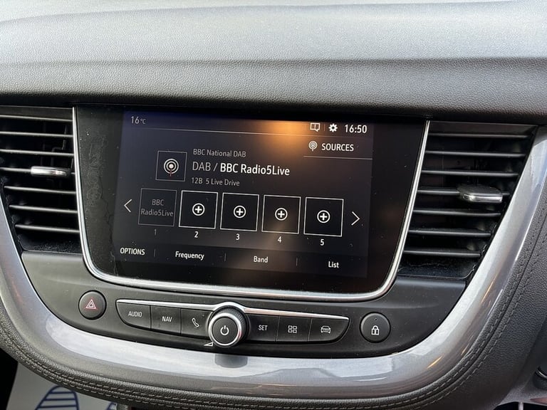 2018 Vauxhall Grandland X Turbo Tech Line Nav SUV Petrol Manual