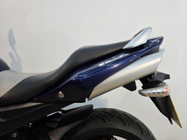 Suzuki GSR600 Blue 2006 - Crash Bungs, Adjustable Levers, Gear Indicator