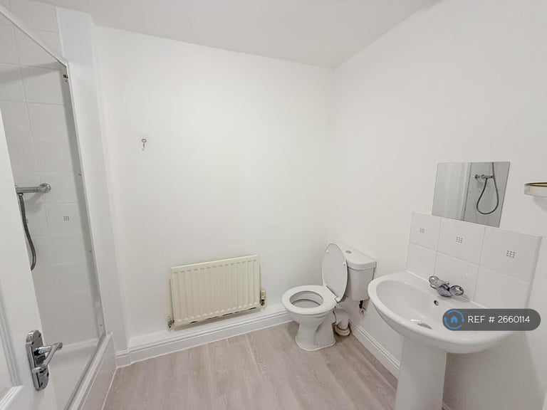 3 bedroom house in Railway View, Hednesford, Cannock, WS12 (3 bed) (#2660114)
