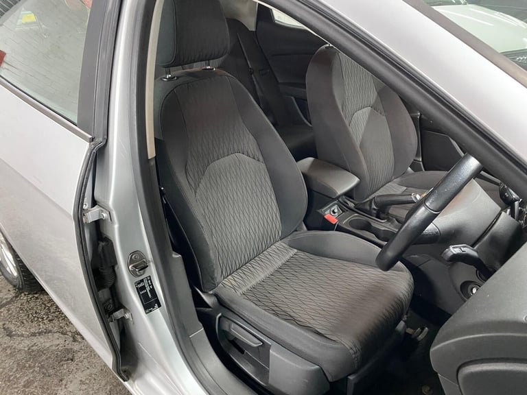 2013 SEAT Leon 1.6 TDI Ecomotive CR SE Euro 5 (s/s) 5dr HATCHBACK Diesel Manual