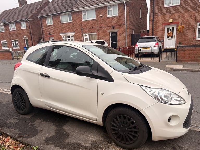 Ford, KA, Hatchback, 2012, Manual, 1242 (cc), 3 doors