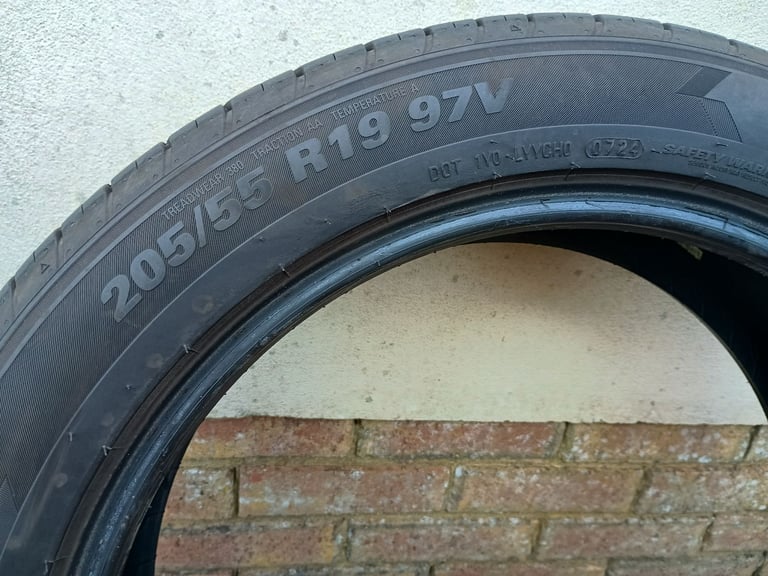 2 x 205 55 19" Excellent Tyres For Alloys Wheels