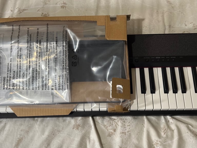 image for CASIO KEYBOARD (ALMOST NEW)