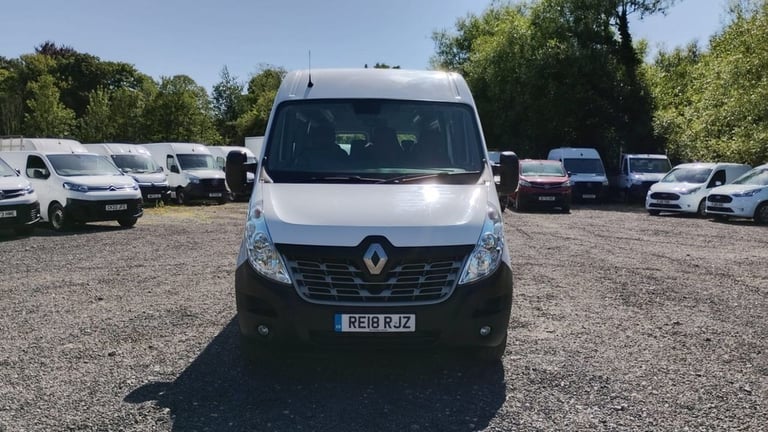 2018 Renault Master 17 SEAT MINIBUS LWB MEDIUM ROOF LM35 145 PS With 6 speed Gearbox, Auto Ligh M...