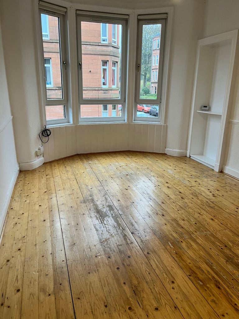 Attractive One Bed 1st Floor Unfurnished Flat in Partick, ideal for West End