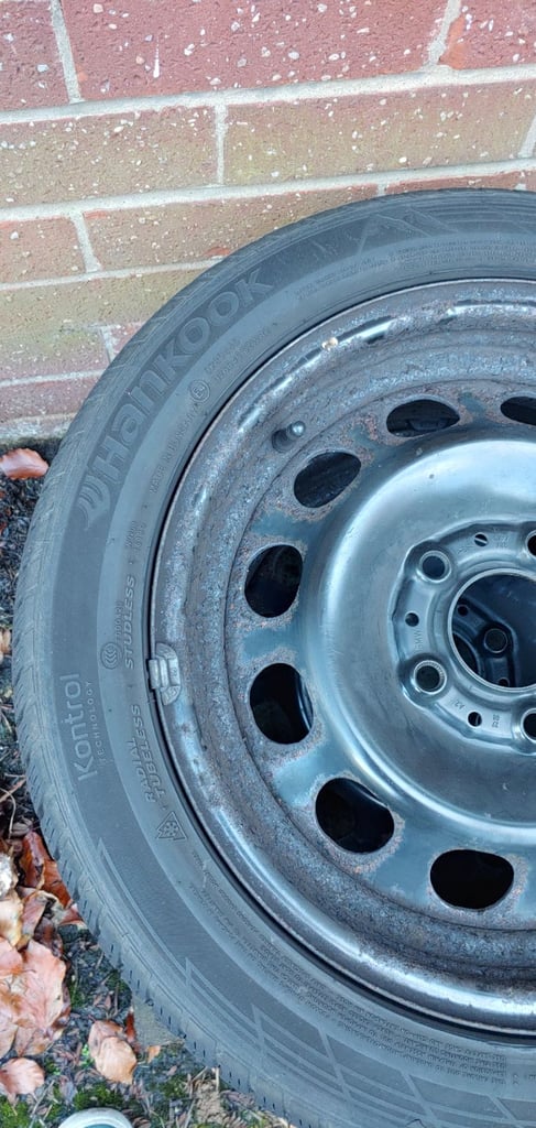 BMW winter tyers and wheels 195 55 R16 hankook goodyear