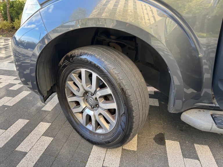 2010 NISSAN PATHFINDER TEKNA 2.5 DCI STATIONWAGON AUTOMATIC GREY 7 SEATER 5dr 