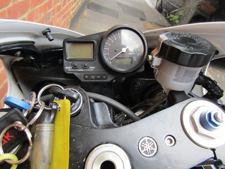 Yamaha YZF R1 1999 MODEL WITH ULEZ CERTIFICATE , SPECIAL PAINT JOB..LOOK ! 