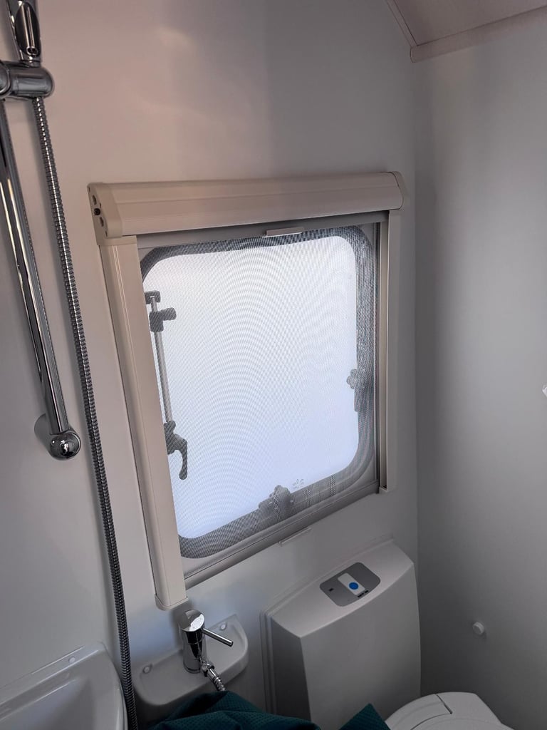 Lunar Conquest, Yr.2016, 2 Berth