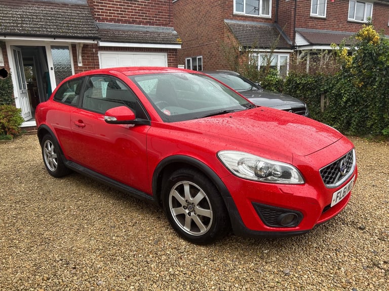 image for Volvo, C30, Hatchback, 2011, 12 MONTHS MOT & JUST SERVICED