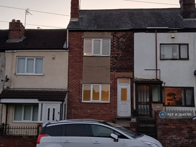 2 bedroom house in Highgate Lane, Rotherham, S63 (2 bed) (#2649795)