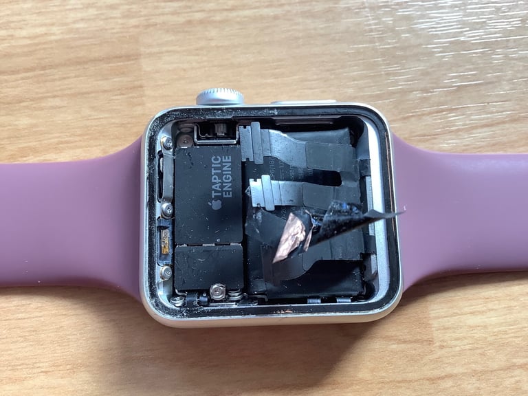 Original Apple Watch strap plus broken series 3 watch 