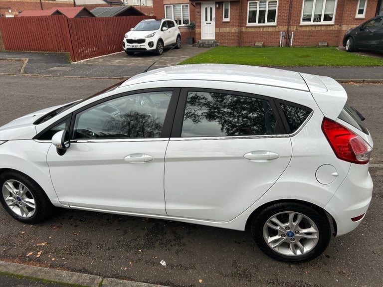2014 FORD FIESTA ZETEC 5 DR