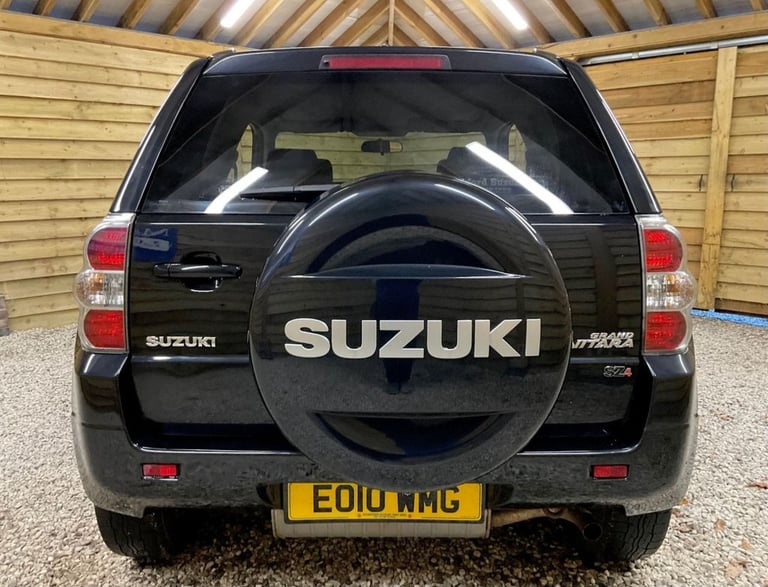 2010 Suzuki Grand Vitara 2.4 VVT SZ4 3dr Auto ESTATE PETROL Automatic