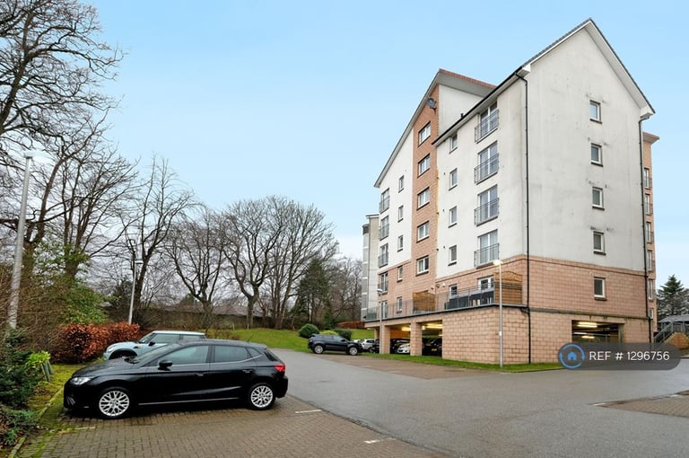2 bedroom flat in Shaw Crescent, Aberdeen, AB25 (2 bed) (#1296756)