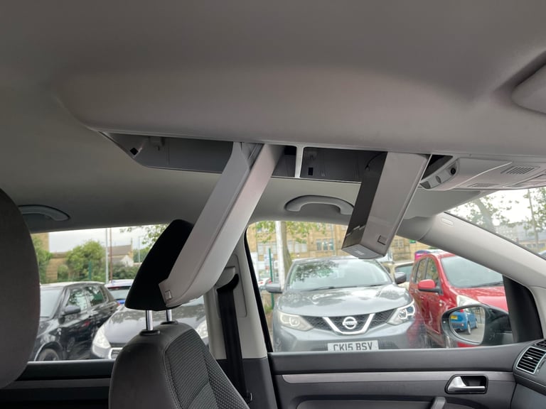 2011 Volkswagen Touran 1.6 TDI 105 SE 5dr DSG MPV Diesel Automatic