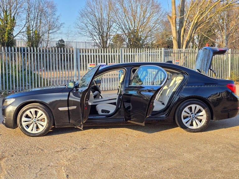 2013 BMW 7 Series 4.4 750Li V8 SE Auto Euro 5 (s/s) 4dr Saloon Petrol Automatic