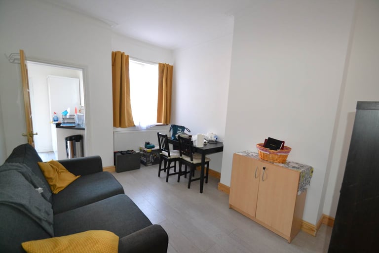 image for 2 bedroom house in Edgestone Gardens, Harrow