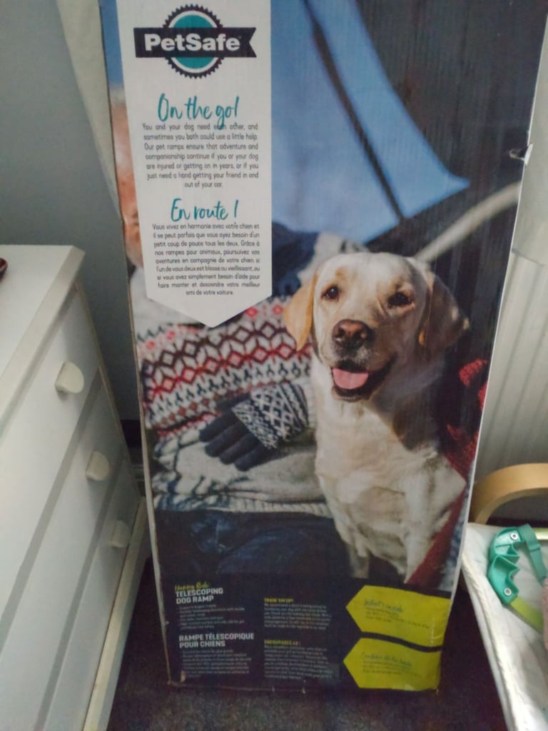 BRAND NEW NEVER BEEN USED dogs car ramp pick up only 