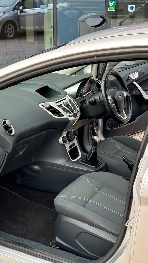 Ford, FIESTA, Hatchback, 2012, Manual, 1242 (cc), 5 doors