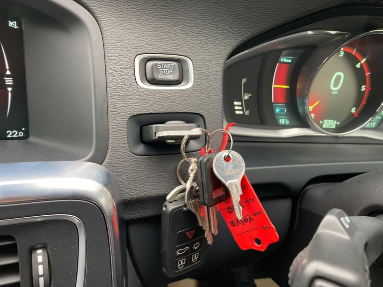 2014 Volvo V60 2.4 D6 Estate 5dr Diesel Plug-in Hybrid Geartronic AWD Euro 5 (s/s) (285 ps ESTATE...