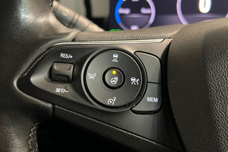 2021 21 VAUXHALL MOKKA ELECTRIC 50KWH LAUNCH EDITION SUV 5DR ELECTRIC AUTO (136 