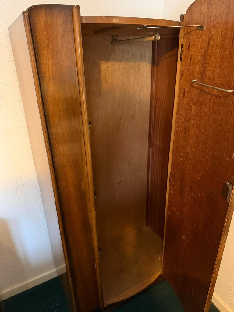 Antique bedroom furniture 