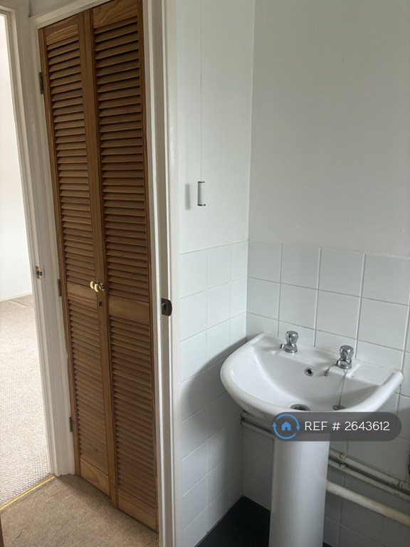 Studio flat in Highwoods, Colchester, CO4 (#2643612)