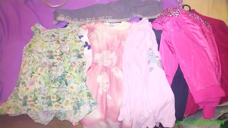 Lots of girl clothes. 8-13. For free