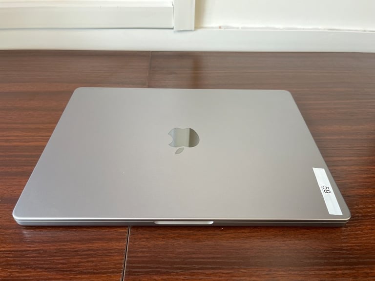 Apple MacBook Pro M3 14'' 16GB Ram 1TB SSD Adobe 2024 Logic Pro 11 Ableton