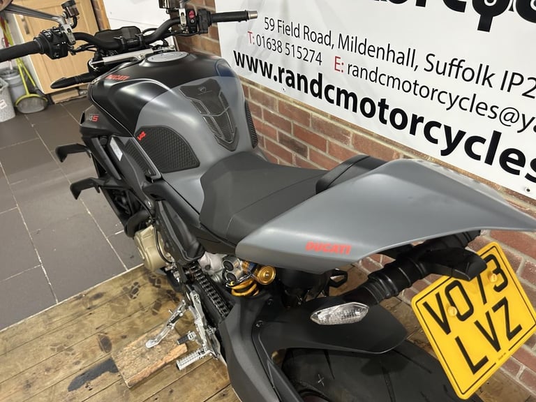 2023 Ducati Streetfighter V4s