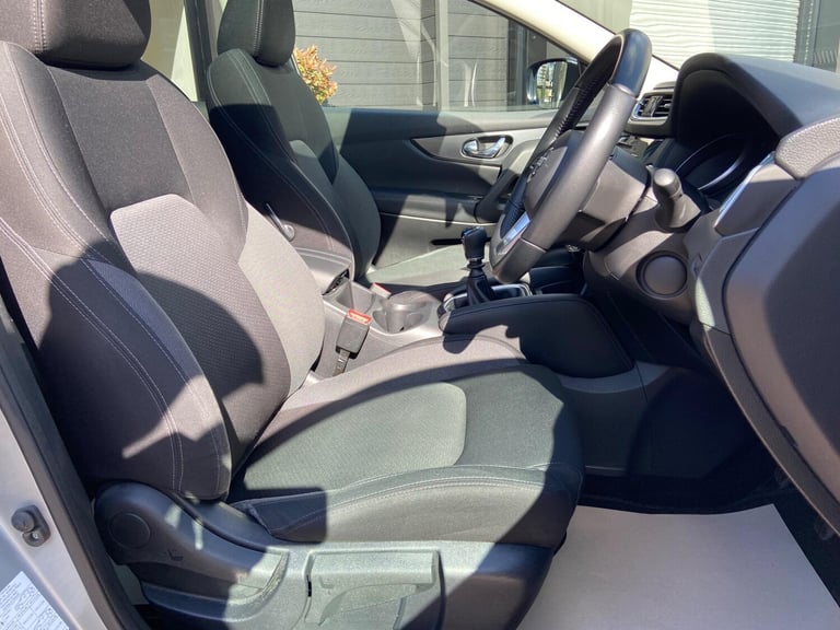 2019 Nissan Qashqai 1.3 DIG-T N-Connecta Euro 6 (s/s) 5dr HATCHBACK Petrol Manual